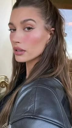 Inspiration, Hair Styles, Everyday Hairstyles, Natal, Hair Hacks, Hair Inspo, Slicked Back Hair, Hairstyles For Layered Hair