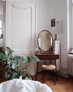 kuhle dekoration kleiderschrank designklassiker, 52 besten interiors | closet & vanity bilder auf pinterest in 2018, Innenarchitektur