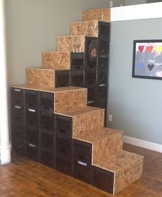Inspired TreeHugger Reader Builds Stair Out Of Milk Crates Inspired TreeHugger Reader Builds Stair Out Of Milk Crates