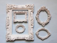 Worldwide Delivery Gold Patina Classic Style Set of 3 Oval Blue Frames