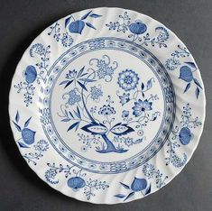 the village green Johnson Bros plate porcelain plate Diameter: 25 cm 10.1 inches English Porcelaine by Johnson Brothers drawn porsela