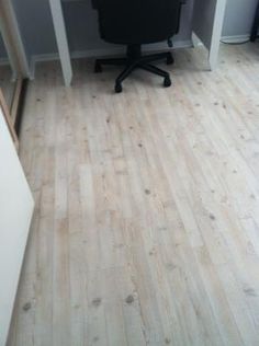 Pergo Max Premier 7 48 In W X 4 52 Ft L San Marco Oak Wood Plank Pergo Max 7 61 In W X 3 96 Ft L Whitewashed Pine Wood Plank Laminate Flooring At Lowes