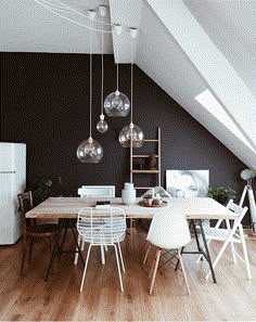 Séjour salle à manger bois blanc noir // Mur noir mat // Déco épurée House Design, House Styles, House Interior, Interior Inspo