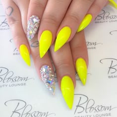 85 Best Yellow Nails Images In 2018 Manicure Manicures Nail Uñas Puntiagudas Estilo Stiletto En Color Amarillo Neon Yellow Nails Design