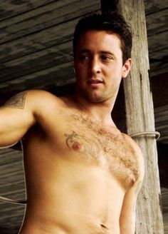 Alex o loughlin sexy nu