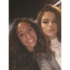 Z kim selena gomez randkuje 2014