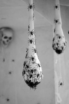 diy halloween decor ideas use a white stocking with stuffing inside and add more - Halloween Homemade Decoration Ideas diy halloween decor ideas use a white stocking with stuffing inside and add more - Halloween Homemade Decoration Ideas