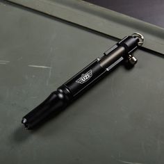 Multi Tools Stift Tactical Pen Stift mit Taschenlampe Männer Geschenke Werkzeug