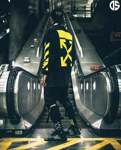 Photography Poses For Men, Urban Photography, Dope Outfits, Hypebeast Outfit