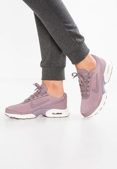 taupe nike sneakers internationalist dames taupe nike sneakers internationalist dames