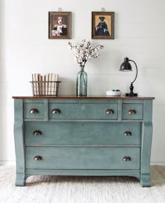 525 Best Stellar Staging Images On Pinterest In 2018 Chalk Paint What Is It About Old Barn Milk Paint In Farmstead That Has Us Swooning
