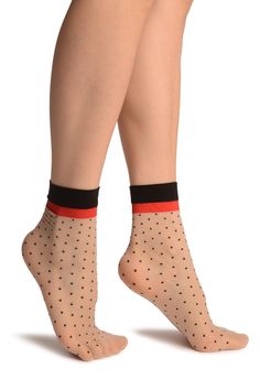 FASHIONABLE POPULAR LADIES 30 DENIER BLACK ANKLE SOCKS IN A FLOWER DESIGN