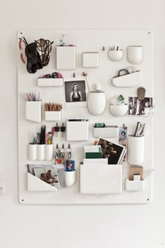 How cool is this!? It's a practical space saver but also designed beautifully. Home Organisation, Office Organization, Home Organization, Organizing Solutions, Organisation Bureau