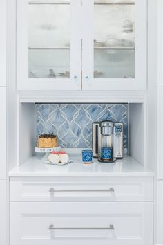 215 Best Gl Images On Pinterest In 2018 Artistic Tile Mosaic Artistic Tile I Interior Designer Jgl Interiors Chose To Do A Custom Backsplash For