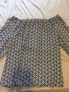 BNWT Primark Size 6 Light Khaki Grey Floral Sheer Blouse Bell Sleeve Ditsy A10