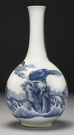 Chinese old Blue and white porcelain ornaments dragon small mouth tall vase