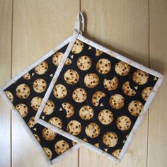 Beach /& Shells Set of 2 Hotpads Quiltsy Handmade Beachhouse Potholders Quilted Potholders Summer Brown Fabric Trivets