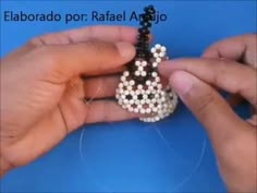 Guitarra de Miçangas passo a passo Идеи Для Бисероплетения, Руководства По Бисероплетению, Серьги Из Бисера, Бисер, Бисерные Украшения, Поделки Из Бисера, Сумки Из Бисера, Бумажные Карты, Идеи Для Поделок