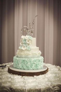 25 mint wedding cakes
