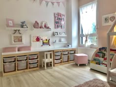 Chambre de notre fille - espace jeux / bureau Big Girl Rooms, Kids Room Design, Kids Bedroom, Toddler Bedrooms, Toddler Rooms, Playroom Design