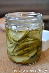 Gros Cornichons Dans Le Vinaigre Gros Cornichon Cornichons Vinaigre