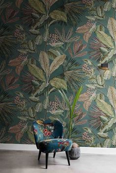 Home, Home Décor, Wall Design, Interior Wallpaper, Chinoiserie Wallpaper, Green Interiors, Wall Coverings, Home Decor