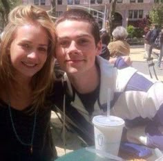 Dylan o brien és britt robertson randevú 2013