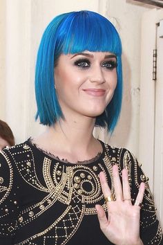 cheveux bleu Cheveux, Coiffure et Couleur cheveux