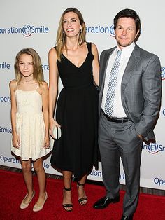 83 Mark Wahlberg Wife Kids Ideas Mark Wahlberg Mark Wahlberg And Wife Wife And Kids