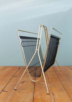 Kontarboor Magazine Rack Beige Magazine Rack Wooden Magazine Holder H 32 cm x W 40 cm x D 28 cm Kontarboor Magazine Rack Beige Magazine Rack Wooden Magazine Holder H 32 cm x W 40 cm x D 28 cm