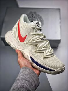 Nike Men 's Kyrie 5 Synthetic Basketball Shoes Desertcart