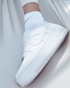 189 Best SHOEZ images in 2020 Me too sko, søte sko Me too shoes, Cute shoes