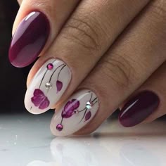 19 Fantastiche Immagini Su Fiori Unghie Pretty Nails Nail Polish