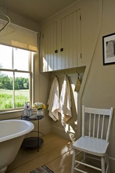 The 8217 Best Country Interiors Images On Pinterest Country Bathroom With Beadboard Cupboard