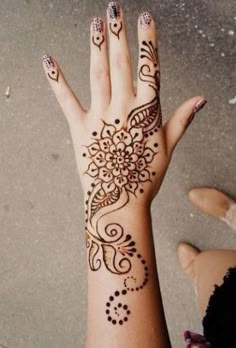 henna tattoo auf der hand ellawayfarer com pinterest henna tattoo auf der hand ellawayfarer com pinterest