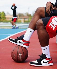 540 Ideas De Jordan 1 En 2021 Zapatos Zapatos Nike Hombre Zapatillas Nike
