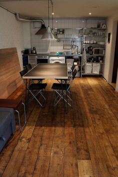 futuristisches home office reclaimed rustic pine flooring flooroards floor boards waxed and buffed the 32 best home office man caveclub images on pinterest futuristisches home office reclaimed rustic pine flooring flooroards floor boards waxed and buffed the 32 best home office man caveclub images on pinterest