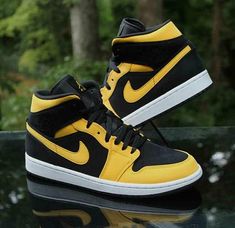 womens nike dunks 12 wide width sandals clearance “Tour Yellow” Vintage Sports Men's Running Shoes womens nike dunks 12 wide width sandals clearance “Tour Yellow” Vintage Sports Men's Running Shoes
