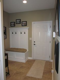 94 Top Mud Room Entrance To Kitchen Images Bedrooms Diy Ideas For Mud Rooms In The Kitchen