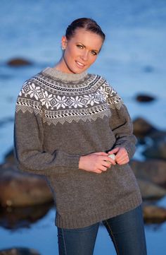 De 10+ beste bildene for Genser rundfelling | genser nancy genser uten lus