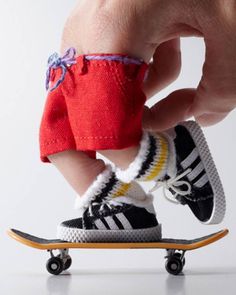9 Sk8 cake ideas | skateboard cake, finger skateboard, skate park 9 Sk8 cake ideas | skateboard cake, finger skateboard, skate park