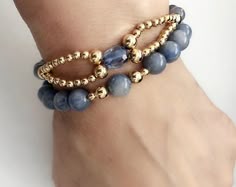 Lovely 10 mm Bleu Foncé Saphir Ronde Pierres Précieuses Perles Élastique Bracelet Bangle 7.5/"