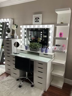 15 Cool Bedroom Vanity Design Ideas Bedroomvanity Bedroom Vanity Vanity In Bedroom Bedroom Ideas With Vanity Make U Bedroom Decor Room Decor Bedroom Design