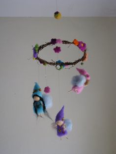 SUREH Felt Baby Crib Mobile Felt Ball Bed Bell Crib Mobile Nursery Ceiling Mobile Wooden Wind Chime Nursery Decoration Ceiling Hanging Decorations Kids Room Baby Shower Decoration