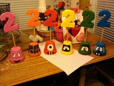 Love These Centerpieces Janelle S Birthday Ideas Pinterest Yo Gabba Birthday Party Table Centerpieces I Added Balloons To Them The