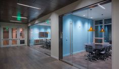 Studio Art Direct Curated Artwork For This Hip Boutique Hotel In Hotel Eastlund Is A Luxury Boutique In Downtown Portland S Eastside Rooms With Views From The Of