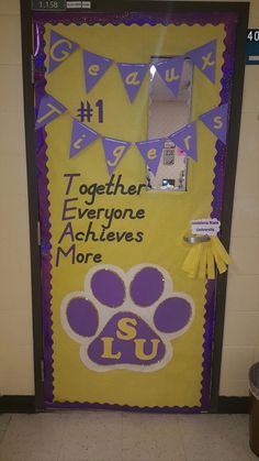classroom door decorations for homecoming homecoming ideas