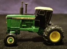 1//64 ertl standi orange allis chalmers color 3 row corn picker farm toy plastic