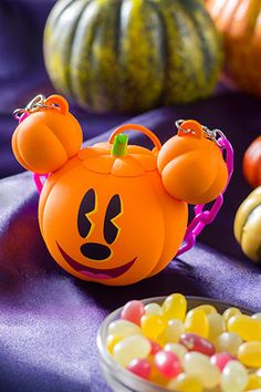 Tokyo Disney Resort Limited snack Pumpkin Candy Case Halloween Minnie Souvenir