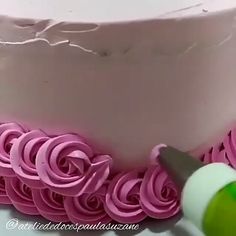25 x Noir /& Blanc Motif Floral Papillons comestibles cup glaçages pour gâteau anniversaire //